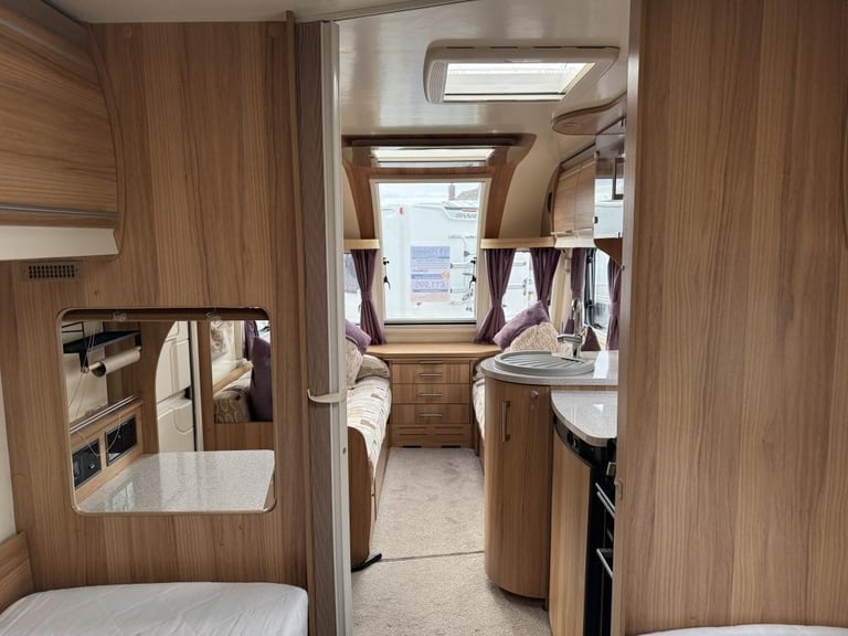 2014 BAILEY UNICORN CADIZ 4 Berth Fixed single beds Motor mover