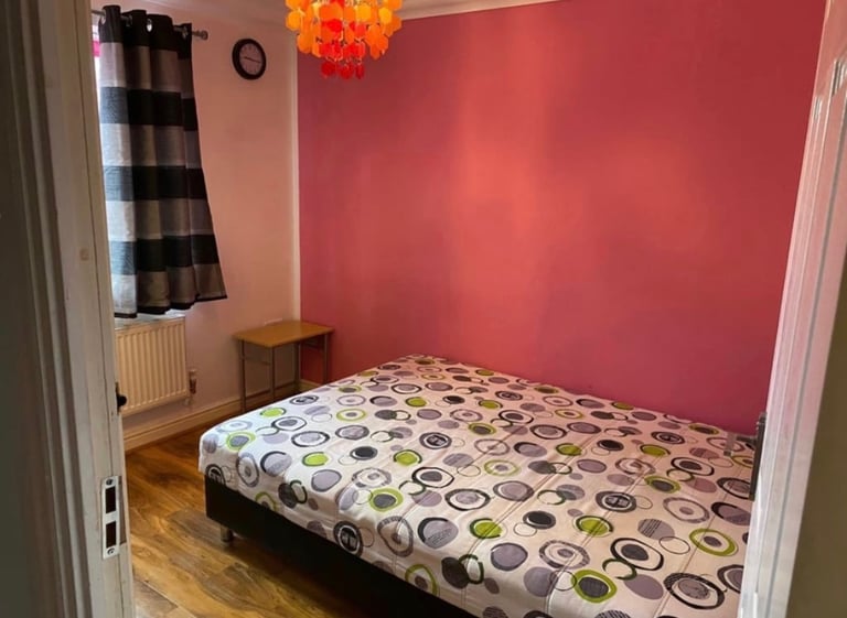 Bedroom available for rent in Milton Keynes