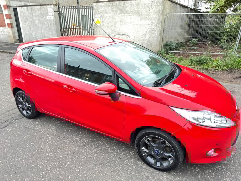 ( 2011 - DIESEL) FORD FIESTA TDCI 1.4*£20 TAX*MOT-1 YEAR *like vauxhall astra corsa focus mazda 2