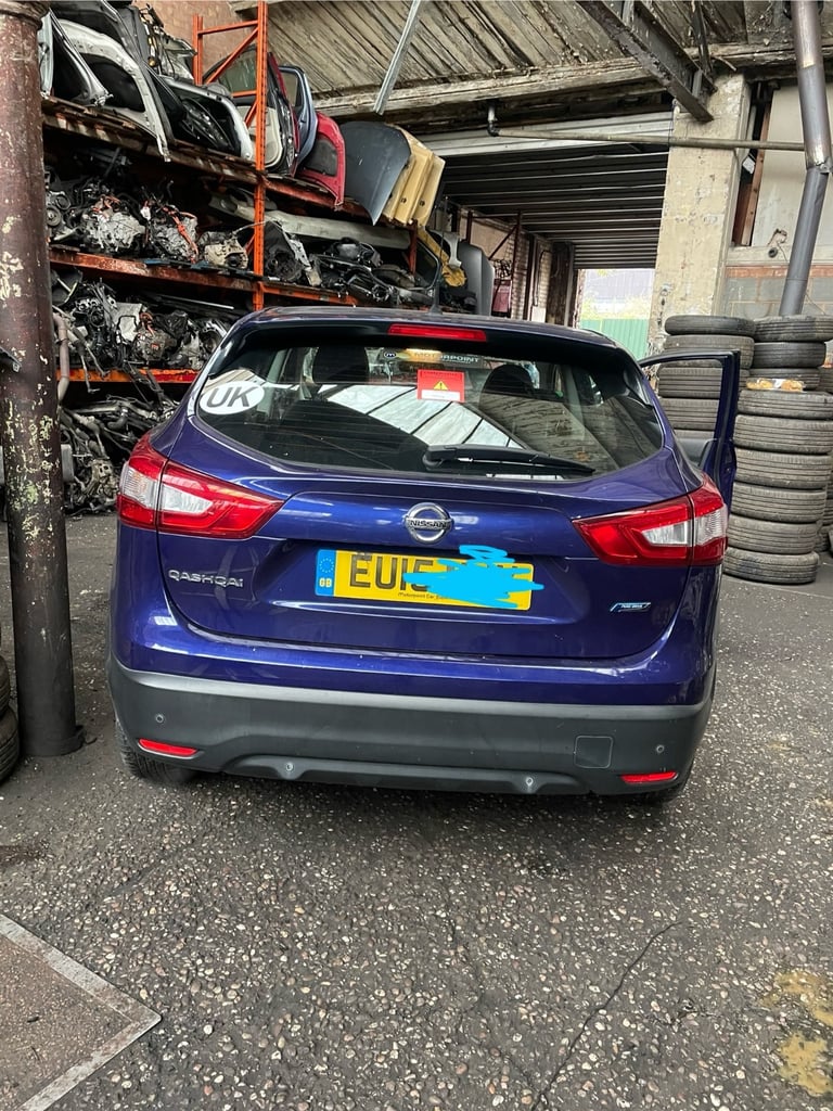 2015 Nissan Qashqai diesel BREAKING parts only 
