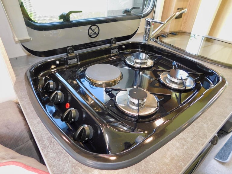 Elddis Majestic 120 Peugeot 2.2 Hdi Euro 6. LUXURY 2 Berth RL Motorhome for Sale