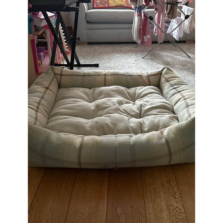 Lords and Landlords XX large dog bed