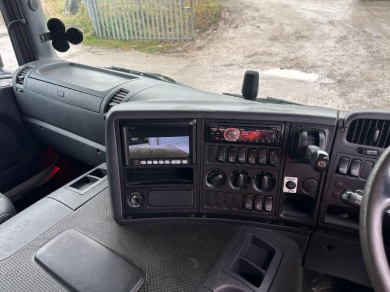 Scania P250 DB 4X2 CURTAIN SIDE WITH TUCKAWAY TAIL LIFT