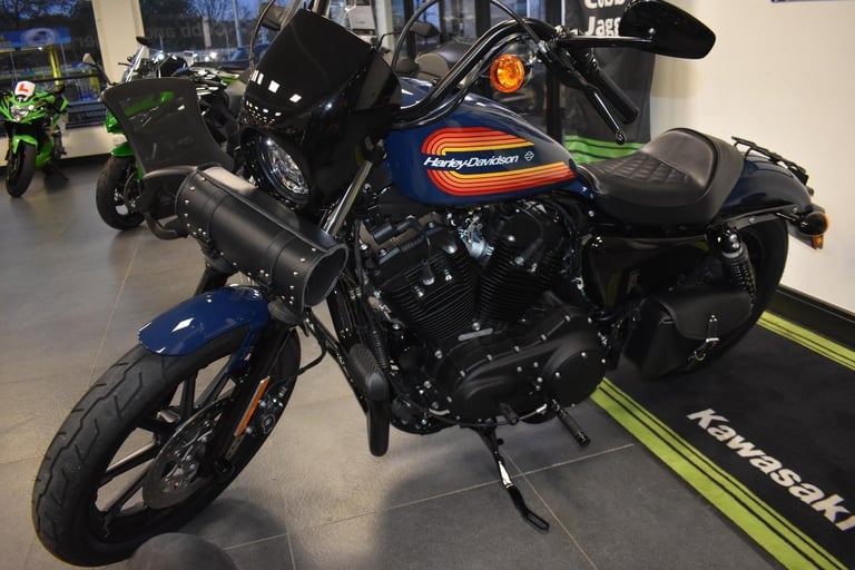 HARLEY DAVIDSON SPORTSTER 1200 IRON-ONLY 880 MILES-VANCE AND HINES-ENGINE BARS