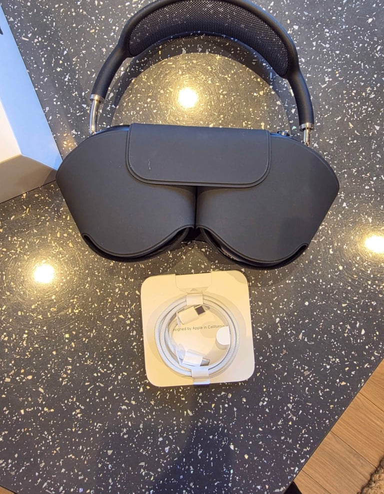 Apple AirPods Pro max 