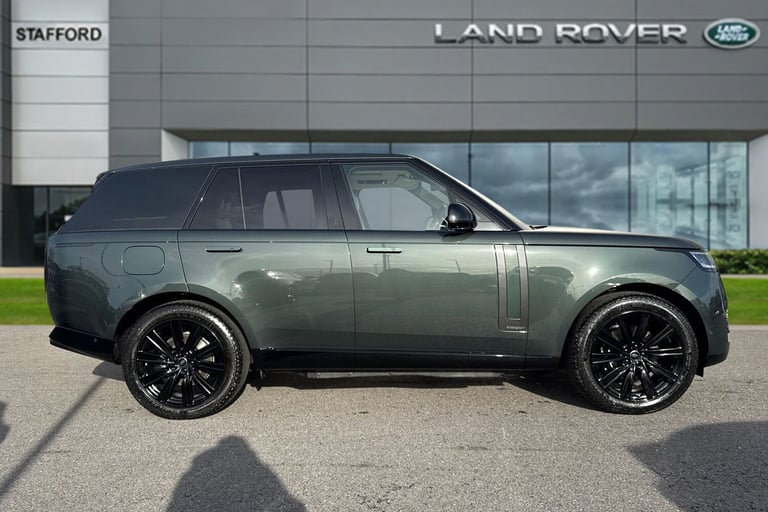2025 Land Rover Range Rover 3.0 P460e 38.2kWh Autobiography Auto 4WD Euro 6 (s/s) 5dr SUV Automatic