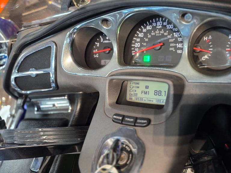 2005 HONDA GL1800 GOLDWING CSC CALIFORNIA SIDE CAR TRIKE 18,000 MILE'S 