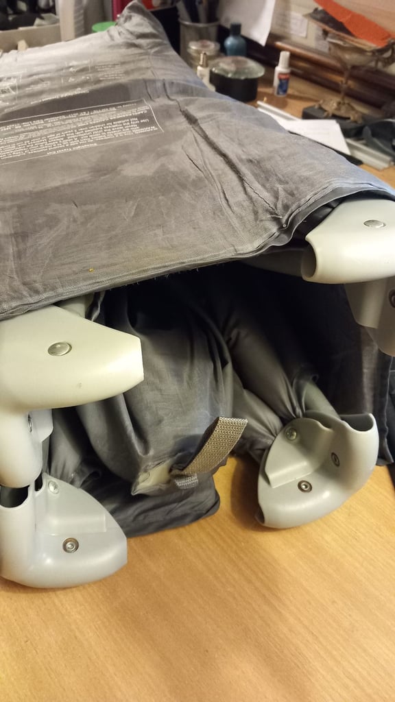 travel cot