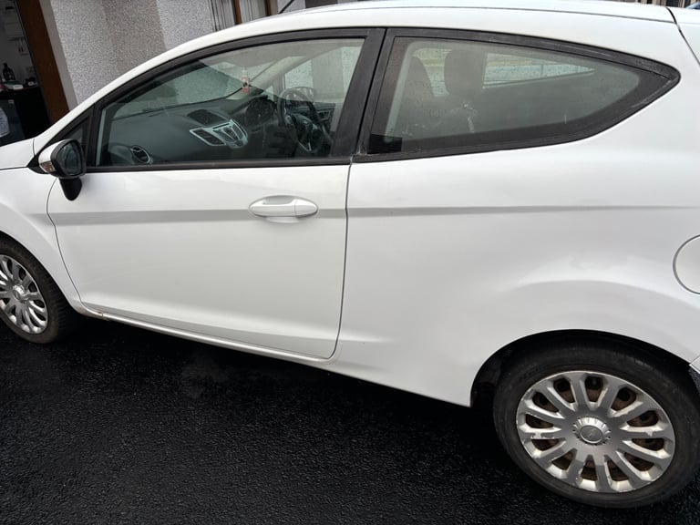 Ford, FIESTA, Hatchback, 2012, Manual, 1242 (cc), 3 doors