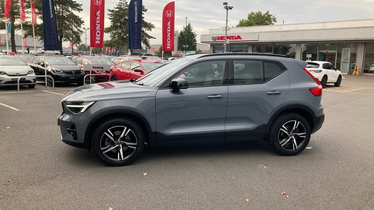 2022 Volvo XC40 2.0 B4P Plus Dark 5dr AWD Auto Petrol Estate Estate Petrol Automatic