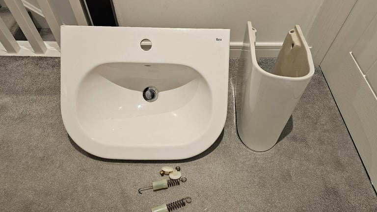 Roca Nexo Basin & Semi Pedestal 550mm Wide 1 Tap Hole