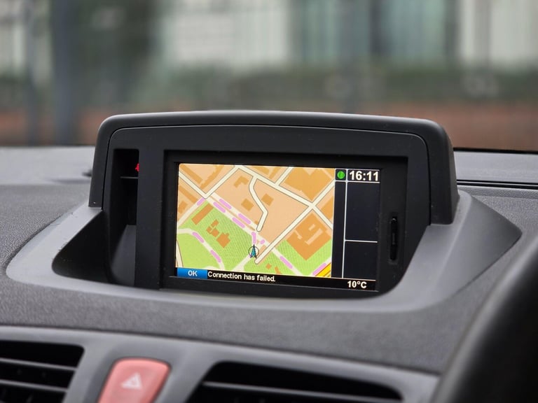 2011 Renault Megane 1.5 dCi Dynamique TomTom Euro 5 5dr HATCHBACK Diesel Manual