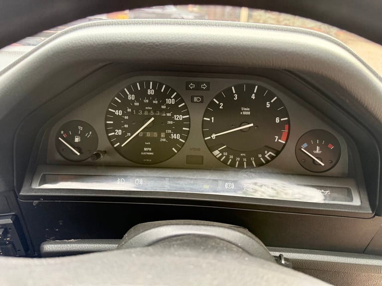  BMW 3 Series 318I 2 DOOR Coupe Coupe Petrol Manual