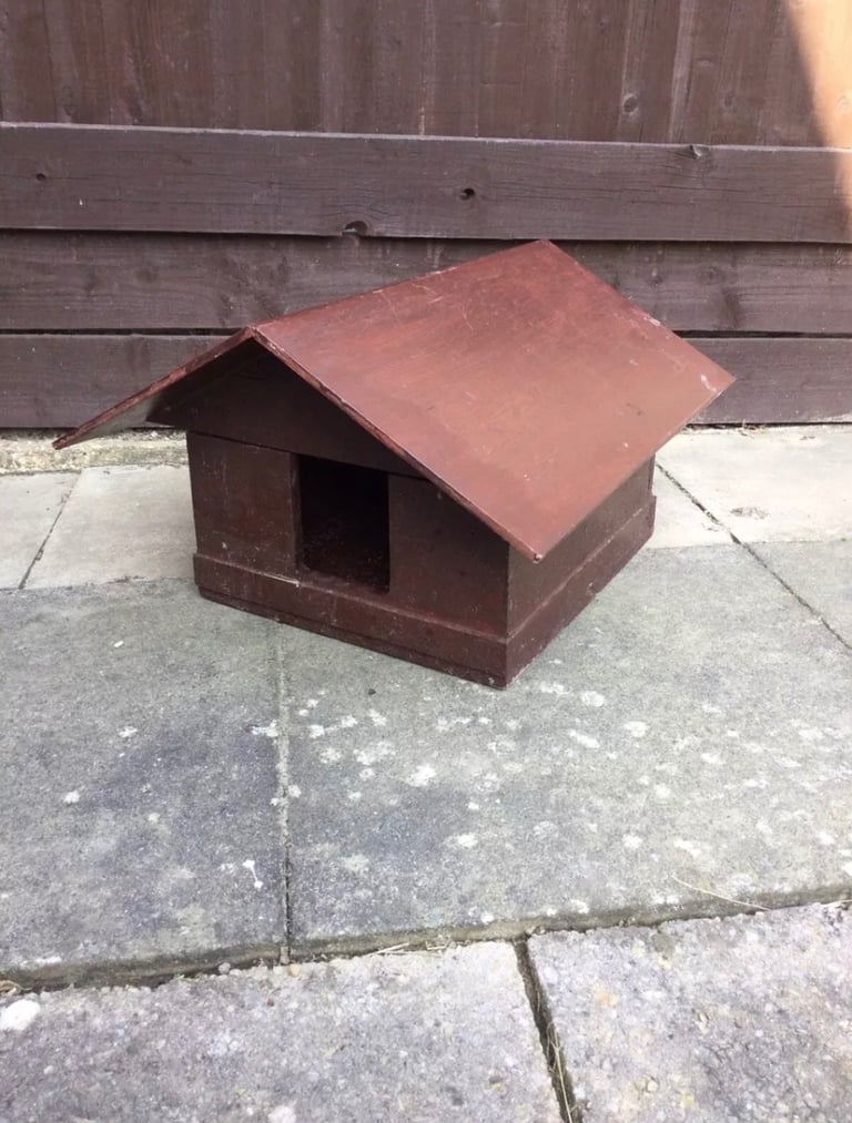 Small Kennel, Cat House, rabbit hutch or Chicken Coop 
