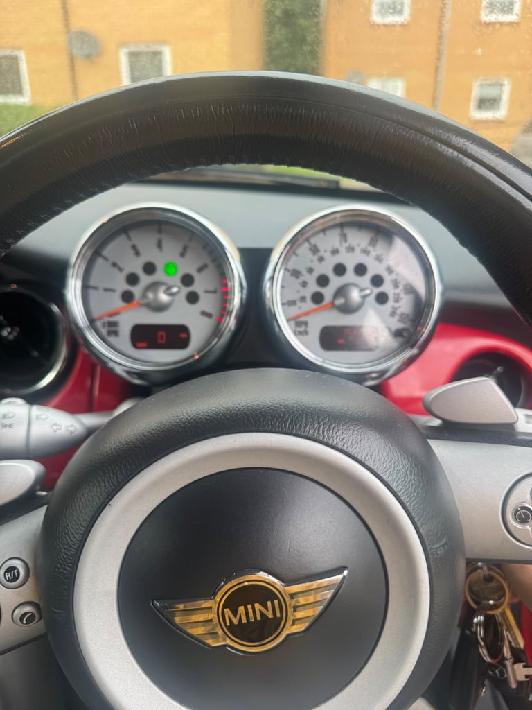 Mini, CONVERTIBLE, Convertible, 2006, Semi-Auto, 1598 (cc), 2 doors