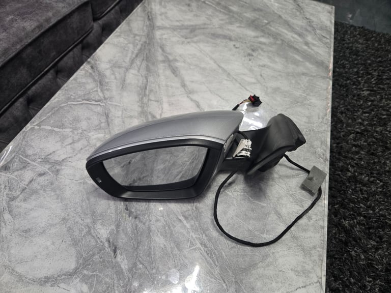 Skoda octavia passenger side mirror 