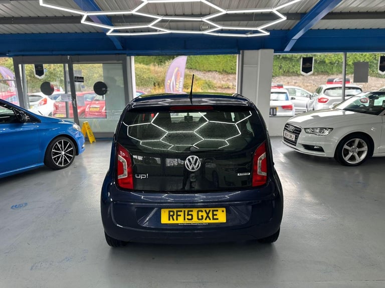 VOLKSWAGEN UP 1.0 BlueMotion Tech Move up! 2015