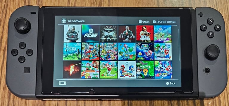 Nintendo Switch V-2 MOD with incredible games and accessories