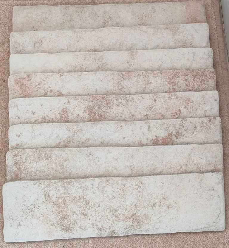 Porcelain brick effect wall tiles