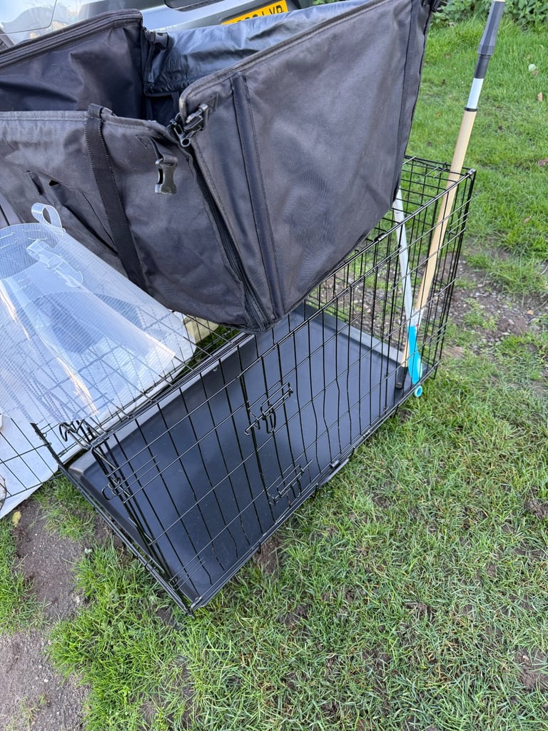 Dog cage & Car seat 