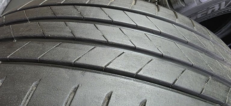 225 45 18   2 x tyres Bridgestone Turanza TOO5 MO