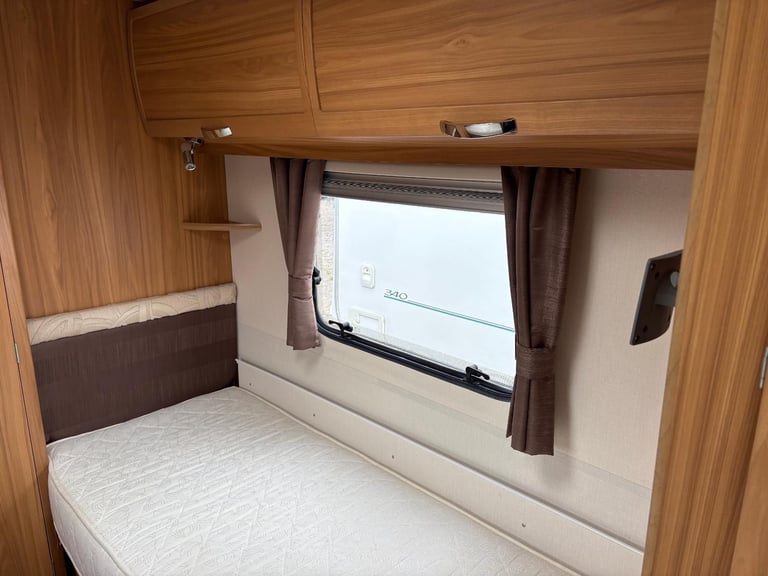LUNAR CLUBMAN SB- FIXED SINGLE BEDS + END WASHROOM + MOTORMOVER
