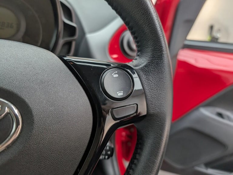 2019 Toyota AYGO 1.0 VVT-i x-play Hatchback 5dr Petrol Manual Euro 6 (71 ps) - AIR CON, DAB, HATC...
