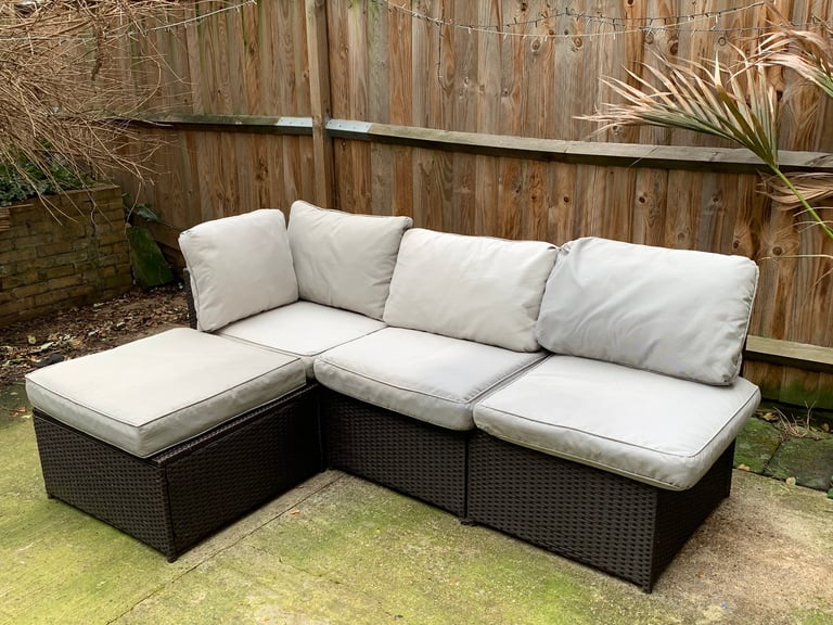 Outdoor on sale sofa gumtree