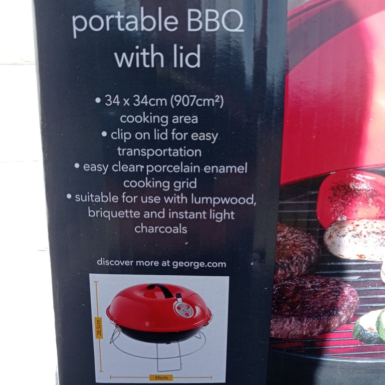 Portable BBQ with lid