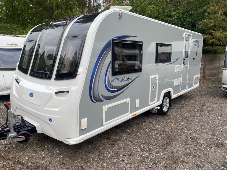 BAILEY PEGASUS ANCONA GRANDE - 2022 - 5 BERTH - MOVER & AWNING - PRISTINE 