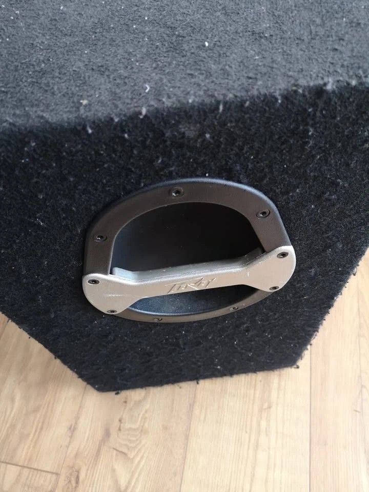 Peavey PRO12 400 wats 4 Ohm, spares repair project, Pa speaker monitor , one