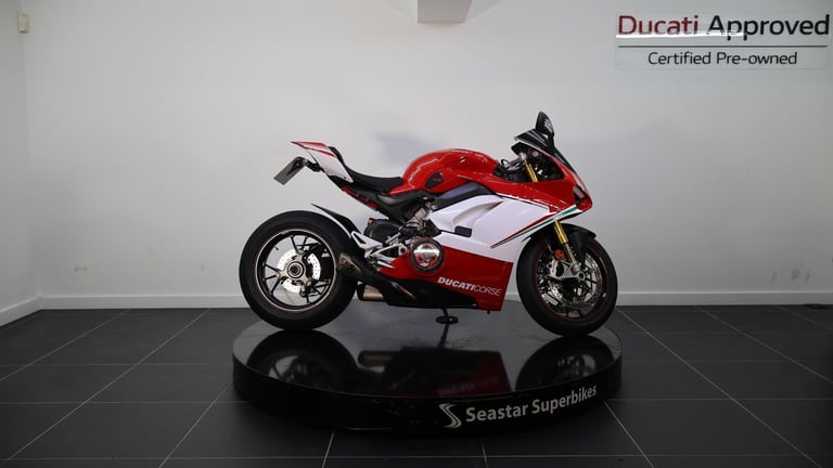DUCATI PANIGALE V4 S - 2018 - 5400 MILES