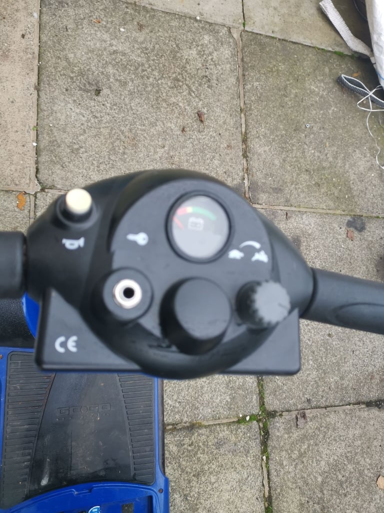 Small lightweight mobility scooter READ ADVERT!