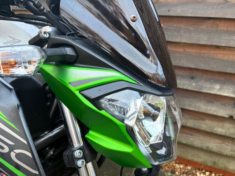 2019 / 69 Kawasaki Z650ABS £4500 Green 3291 miles. 
