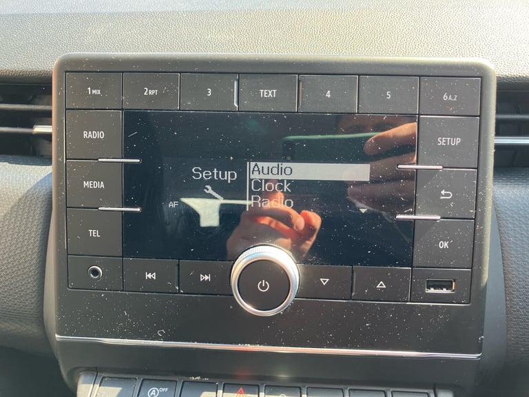 2020 Renault Clio 1.0 SCe 75 Play 5dr Hatchback Petrol Manual