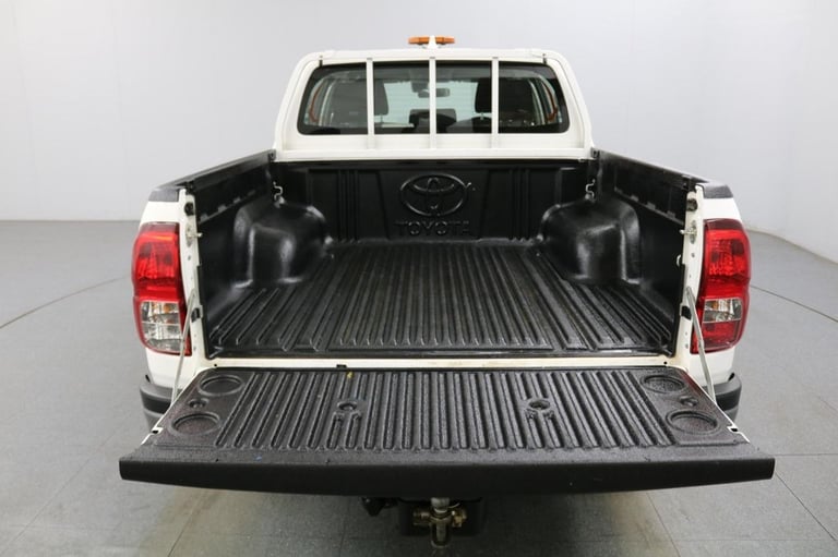 2022 Toyota Hilux 2.4 D-4D Active Pickup Double Cab 4WD 150 BHP Euro 6 ULEZ Free PICKUP Diesel Ma...