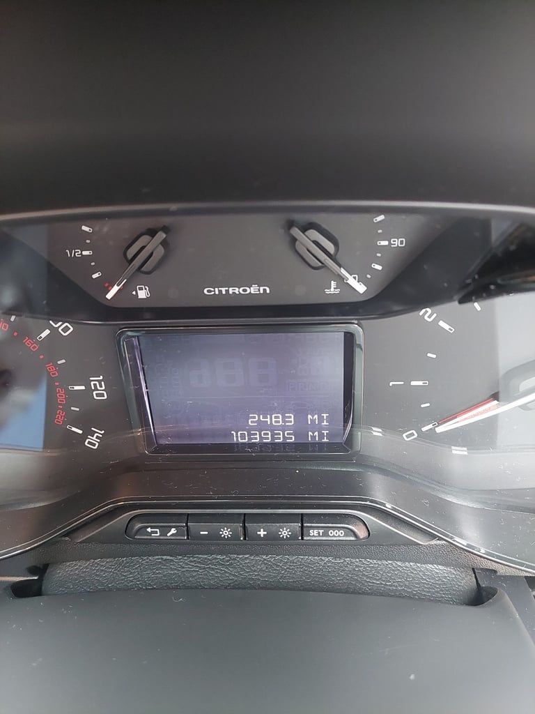 Citroen, C3, Hatchback, 2017, Manual, 1199 (cc), 5 doors