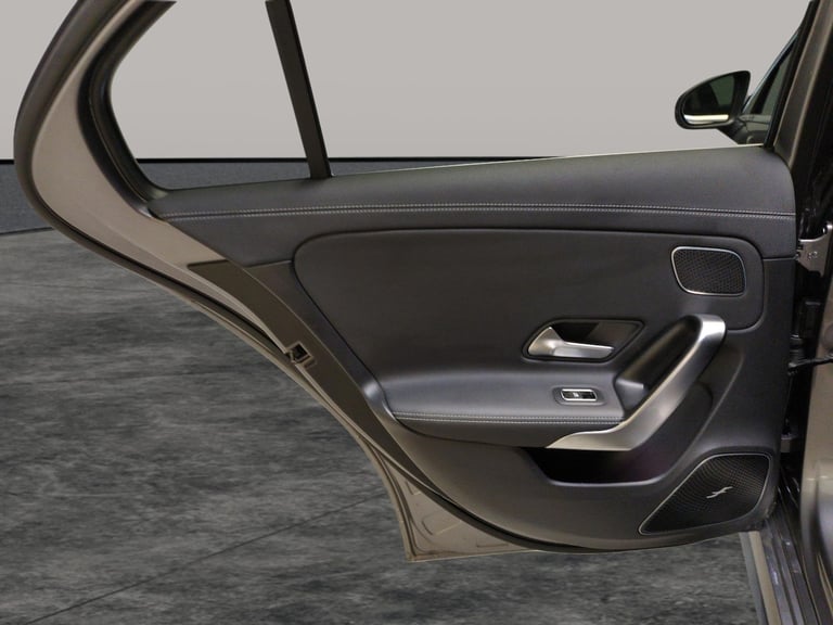 2019 Mercedes-Benz A-Class 2.0 A35 AMG (Premium Plus) Hatchback 5dr Petrol SpdS DCT 4MATIC Euro 6...