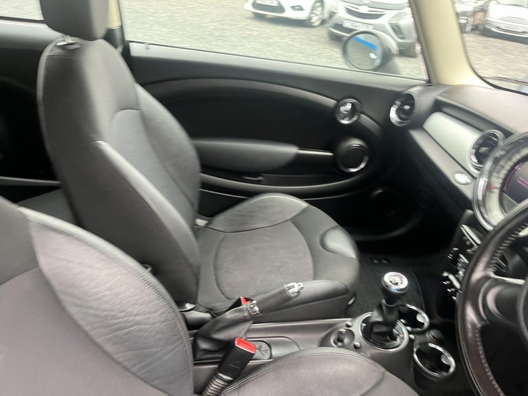  MINI Hatch 1.6 Cooper Euro 5 3dr Petrol Manual
