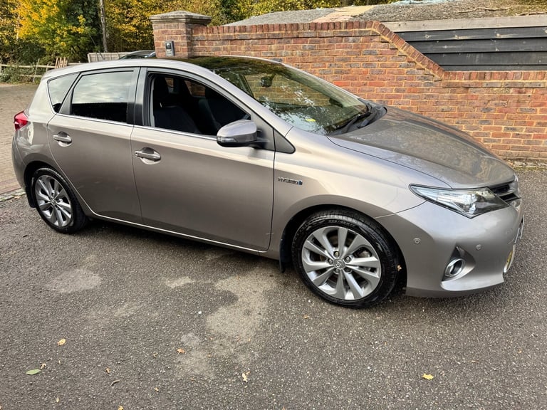 2013 Toyota Auris 1.8 VVTi Hybrid Excel 5dr CVT Auto HATCHBACK Petrol/Electric Hybrid Automatic