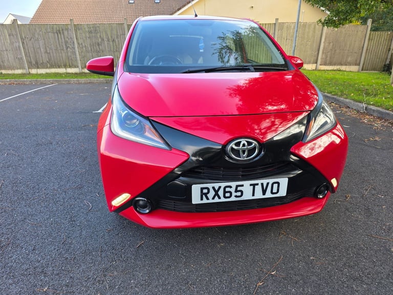 Toyota, AYGO, Hatchback, 2015, Manual, 998 (cc), 5 doors, euro 6, Peugeot 108, Citroen C1