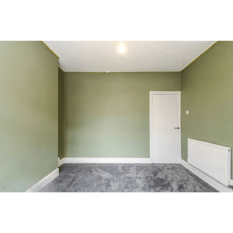 Modern 2-Bedroom House | Renovated | Fitted Kitchen | Parking | Garden | Burnside St., Derby - DE24