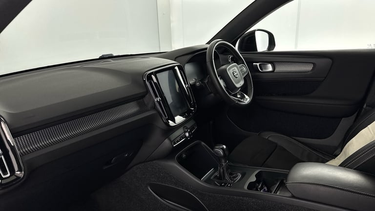 2020 Volvo XC40 T3 R-Design SUV Petrol Manual
