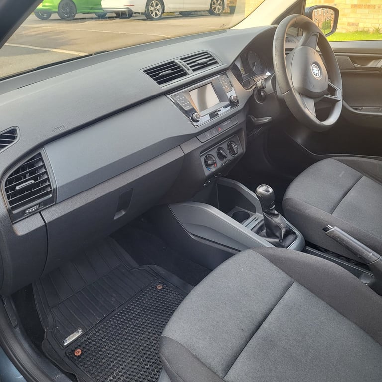 Skoda, FABIA, Estate, 2015, Manual, 1422 (cc), 5 doors