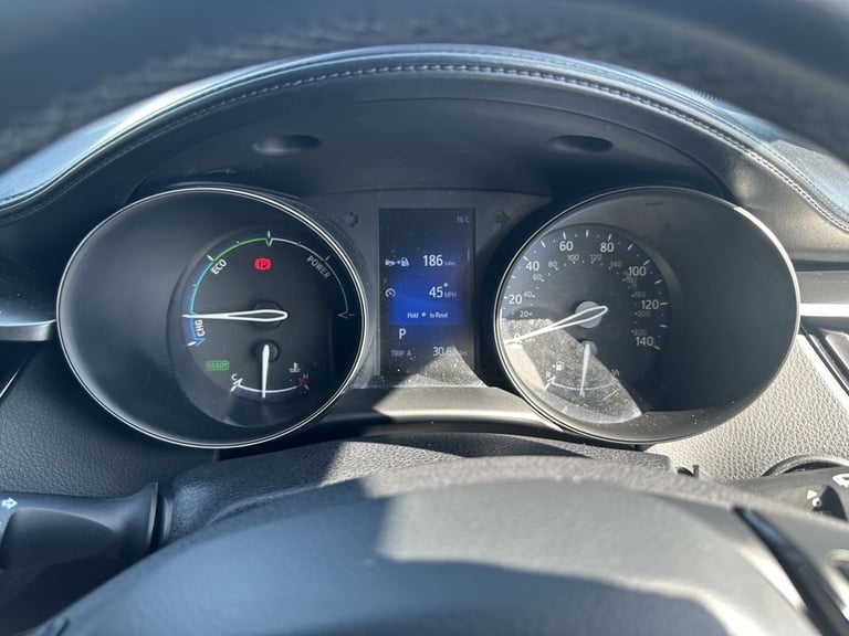 2017 Toyota C-HR 1.8 VVT-h Icon SUV 5dr Petrol Hybrid CVT Euro 6 (s/s) (122 ps) HATCHBACK PETROL/...