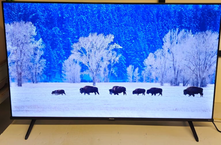 Hisense 50 inch smart 4k ultra HD led TV unused with remote 