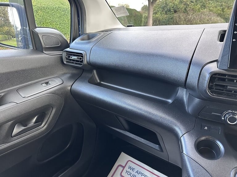 2019 Vauxhall Combo Life Turbo Design MPV Petrol Manual