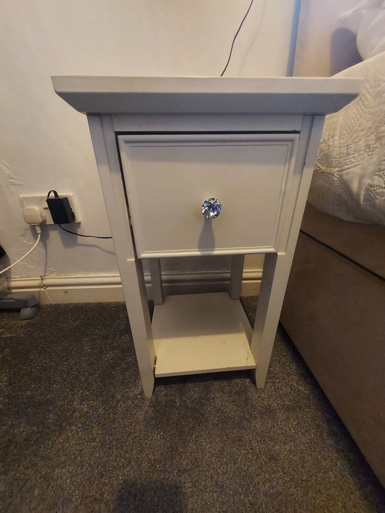 Bed side table 