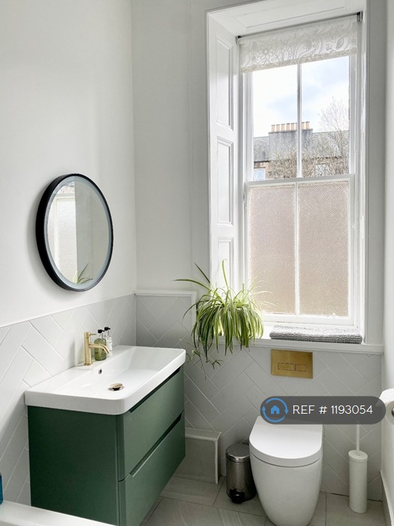 2 bedroom flat in Dundee Terrace, Edinburgh, EH11 (2 bed) (#1193054)