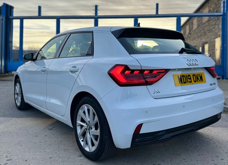 Audi, A1, Hatchback, 2019, Manual, 1498 (cc), 5 doors